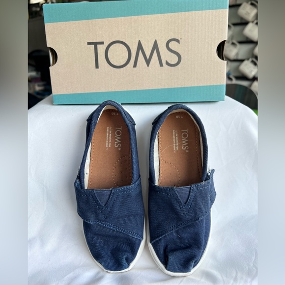 Toms navy blue slip ons toddler size 10. - Picture 2 of 3